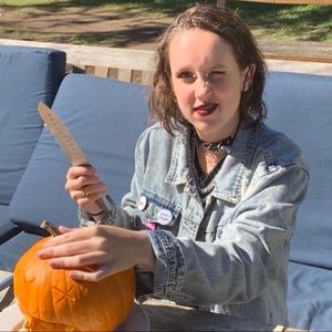 Meet your Posher, Emma